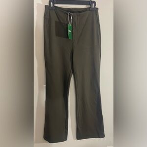 HALARA women Dark Olive Chinos
